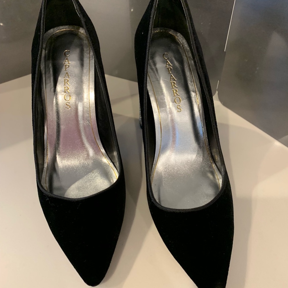 Black velvet pumps